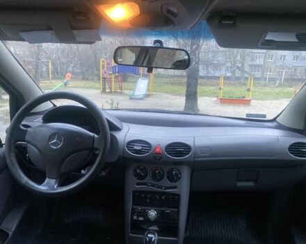 Зелений Мерседес А клас, об'ємом двигуна 1.6 л та пробігом 240 тис. км за 2700 $, фото 7 на Automoto.ua