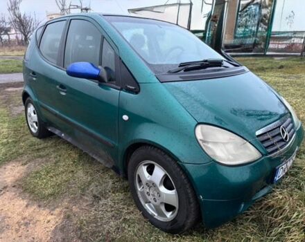 Зелений Мерседес А клас, об'ємом двигуна 1.7 л та пробігом 2 тис. км за 700 $, фото 2 на Automoto.ua