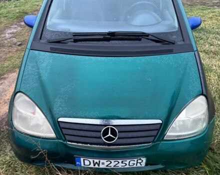 Зелений Мерседес А клас, об'ємом двигуна 1.7 л та пробігом 2 тис. км за 700 $, фото 1 на Automoto.ua