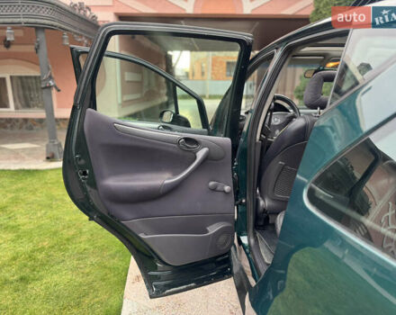 Зеленый Мерседес А класс, объемом двигателя 1.7 л и пробегом 277 тыс. км за 3000 $, фото 12 на Automoto.ua