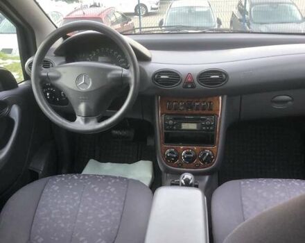 Зелений Мерседес А клас, об'ємом двигуна 1.69 л та пробігом 168 тис. км за 4112 $, фото 17 на Automoto.ua