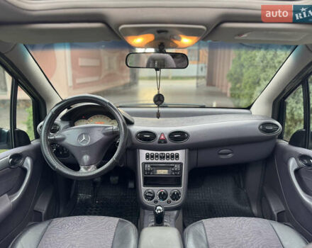 Зеленый Мерседес А класс, объемом двигателя 1.7 л и пробегом 277 тыс. км за 3000 $, фото 18 на Automoto.ua