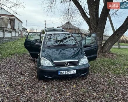 Зеленый Мерседес А класс, объемом двигателя 1.7 л и пробегом 178 тыс. км за 3800 $, фото 2 на Automoto.ua