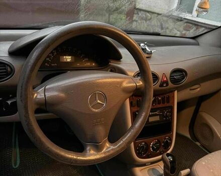 Зеленый Мерседес А класс, объемом двигателя 1.7 л и пробегом 215 тыс. км за 3299 $, фото 6 на Automoto.ua