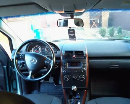 Зелений Мерседес А клас, об'ємом двигуна 1.5 л та пробігом 161 тис. км за 3800 $, фото 2 на Automoto.ua