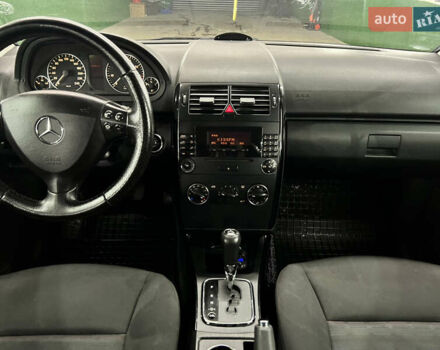 Зеленый Мерседес А класс, объемом двигателя 1.5 л и пробегом 329 тыс. км за 6000 $, фото 33 на Automoto.ua