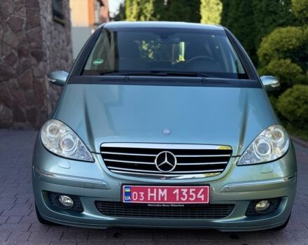 Зелений Мерседес А клас, об'ємом двигуна 1.7 л та пробігом 209 тис. км за 5650 $, фото 1 на Automoto.ua