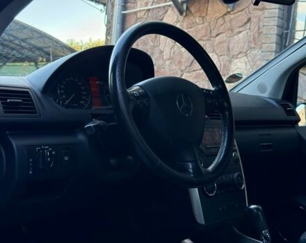 Зелений Мерседес А клас, об'ємом двигуна 1.7 л та пробігом 209 тис. км за 5650 $, фото 11 на Automoto.ua