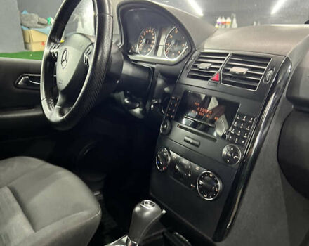 Зеленый Мерседес А класс, объемом двигателя 1.5 л и пробегом 329 тыс. км за 6000 $, фото 37 на Automoto.ua