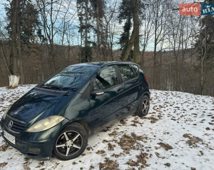 Зеленый Мерседес А класс, объемом двигателя 2 л и пробегом 370 тыс. км за 3150 $, фото 1 на Automoto.ua