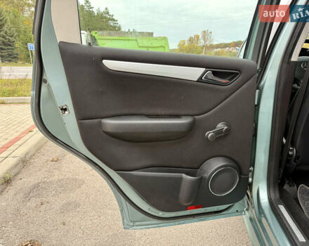 Мерседес А клас 2006 у Тернополі на Automoto.ua Зелений Мерседес А клас, об'ємом двигуна 1.7 л та пробігом 210 тис. км за 5800 $, фото 26 на Automoto.ua