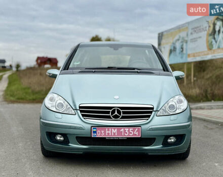 Мерседес А клас 2006 у Тернополі на Automoto.ua Зелений Мерседес А клас, об'ємом двигуна 1.7 л та пробігом 210 тис. км за 5800 $, фото 3 на Automoto.ua