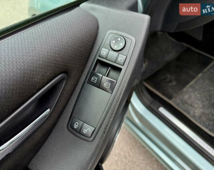 Мерседес А клас 2006 у Тернополі на Automoto.ua Зелений Мерседес А клас, об'ємом двигуна 1.7 л та пробігом 210 тис. км за 5800 $, фото 25 на Automoto.ua