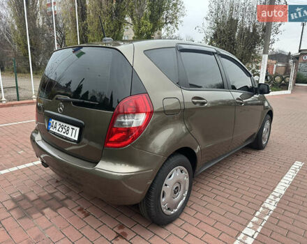 Зелений Мерседес А клас, об'ємом двигуна 1.5 л та пробігом 298 тис. км за 5800 $, фото 4 на Automoto.ua