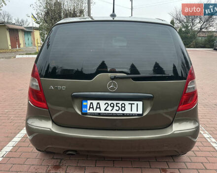 Зеленый Мерседес А класс, объемом двигателя 1.5 л и пробегом 298 тыс. км за 5600 $, фото 5 на Automoto.ua