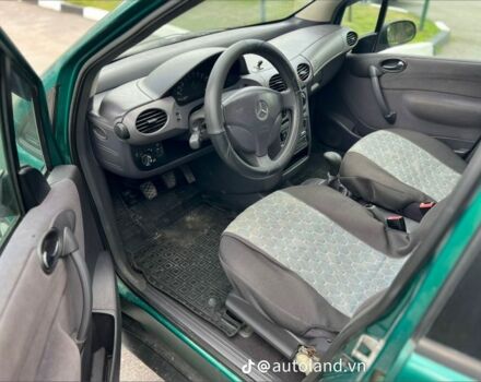 Зелений Мерседес А клас, об'ємом двигуна 1.6 л та пробігом 297 тис. км за 2850 $, фото 6 на Automoto.ua