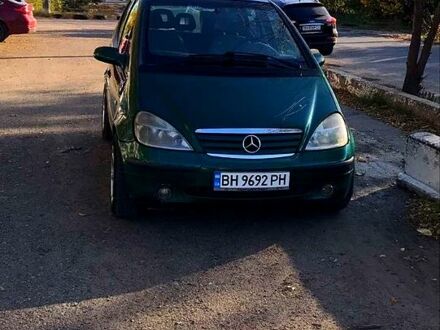 Мерседес А класс 1998 в Одессе на Automoto.ua Зеленый Мерседес А класс, объемом двигателя 1.4 л и пробегом 240 тыс. км за 2500 $, фото 1 на Automoto.ua
