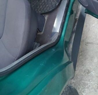 Зелений Мерседес А клас, об'ємом двигуна 1.6 л та пробігом 236 тис. км за 2500 $, фото 1 на Automoto.ua