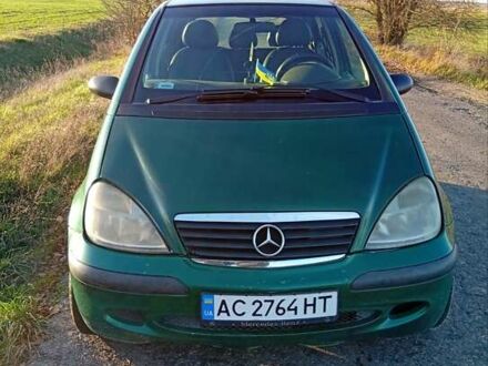 Зеленый Мерседес А класс, объемом двигателя 1.69 л и пробегом 350 тыс. км за 2500 $, фото 1 на Automoto.ua