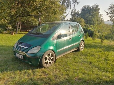 Мерседес А класс 2000 в Черновцах на Automoto.ua Зеленый Мерседес А класс, объемом двигателя 1.7 л и пробегом 280 тыс. км за 2900 $, фото 1 на Automoto.ua