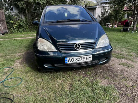 Мерседес А класс 2001 в Тячеве на Automoto.ua Зеленый Мерседес А класс, объемом двигателя 1.69 л и пробегом 340 тыс. км за 3300 $, фото 1 на Automoto.ua
