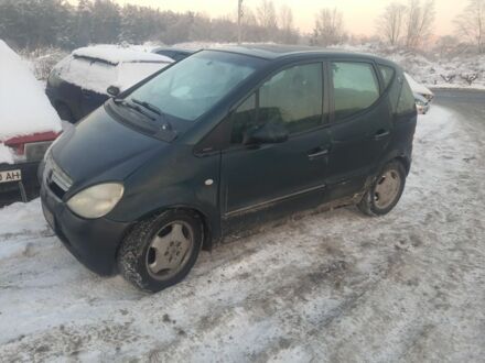 Зеленый Мерседес А класс, объемом двигателя 1.4 л и пробегом 350 тыс. км за 1500 $, фото 1 на Automoto.ua