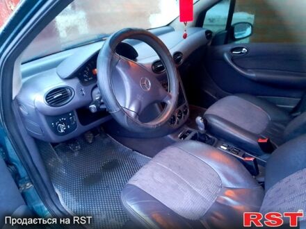 Зелений Мерседес А клас, об'ємом двигуна 1.7 л та пробігом 269 тис. км за 2100 $, фото 1 на Automoto.ua