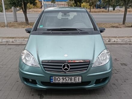 Мерседес А класс 2004 в Харькове на Automoto.ua Зеленый Мерседес А класс, объемом двигателя 1.5 л и пробегом 260 тыс. км за 4000 $, фото 1 на Automoto.ua