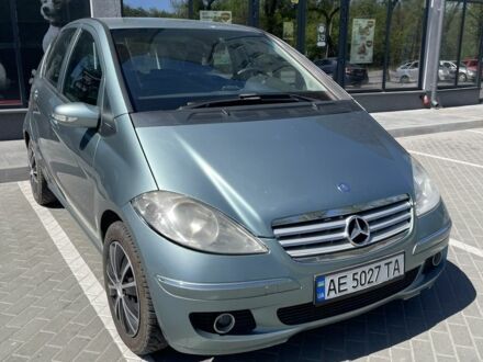 Мерседес А класс 2005 в Днепре (Днепропетровске) на Automoto.ua Зеленый Мерседес А класс, объемом двигателя 2 л и пробегом 290 тыс. км за 5350 $, фото 1 на Automoto.ua