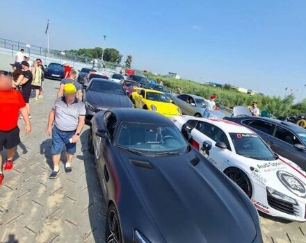 Чорний Мерседес AMG GT, об'ємом двигуна 3.98 л та пробігом 61 тис. км за 119000 $, фото 8 на Automoto.ua