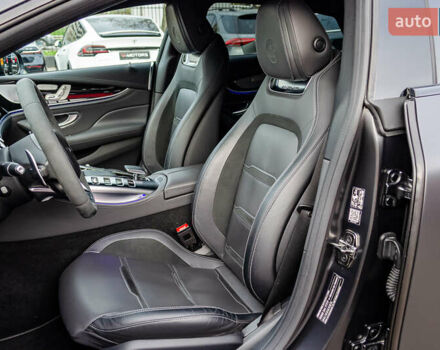 Серый Мерседес AMG GT, объемом двигателя 4 л и пробегом 69 тыс. км за 115000 $, фото 27 на Automoto.ua