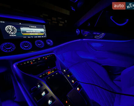 Синий Мерседес AMG GT, объемом двигателя 4 л и пробегом 59 тыс. км за 139000 $, фото 19 на Automoto.ua