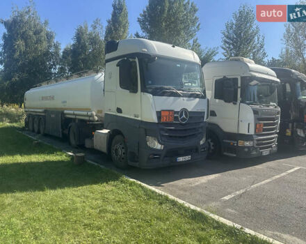 Белый Мерседес Актрос, объемом двигателя 12 л и пробегом 778 тыс. км за 22000 $, фото 1 на Automoto.ua