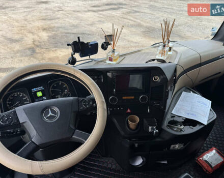 Белый Мерседес Актрос, объемом двигателя 12.9 л и пробегом 10 тыс. км за 18000 $, фото 3 на Automoto.ua