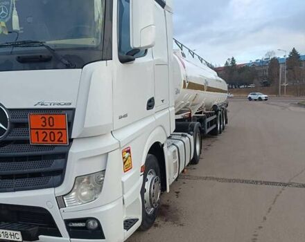 Белый Мерседес Актрос, объемом двигателя 12.81 л и пробегом 976 тыс. км за 22000 $, фото 2 на Automoto.ua