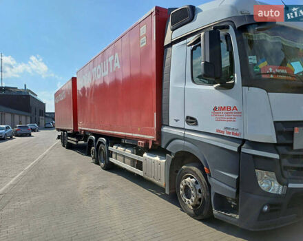 Белый Мерседес Актрос, объемом двигателя 10.68 л и пробегом 950 тыс. км за 35500 $, фото 4 на Automoto.ua