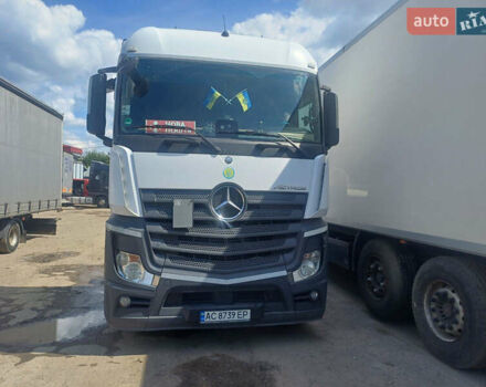 Белый Мерседес Актрос, объемом двигателя 10.68 л и пробегом 950 тыс. км за 37777 $, фото 1 на Automoto.ua