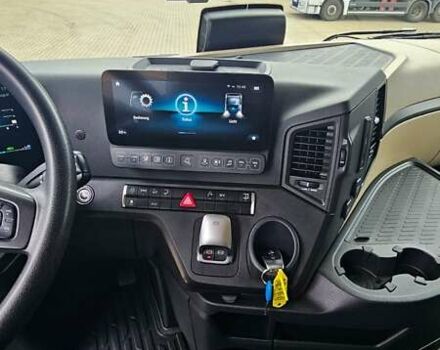 Белый Мерседес Актрос, объемом двигателя 12.8 л и пробегом 540 тыс. км за 71900 $, фото 6 на Automoto.ua