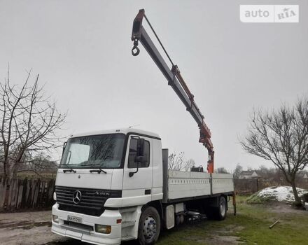 Білий Мерседес Актрос, об'ємом двигуна 12 л та пробігом 600 тис. км за 21500 $, фото 1 на Automoto.ua