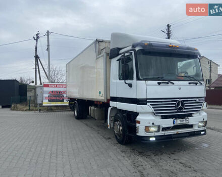 Белый Мерседес Актрос, объемом двигателя 12 л и пробегом 425 тыс. км за 13500 $, фото 6 на Automoto.ua