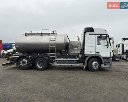 Мерседес Актрос 2014 в Киеве на Automoto.ua Белый Мерседес Актрос, объемом двигателя 11.95 л и пробегом 500 тыс. км за 39999 $, фото 1 на Automoto.ua