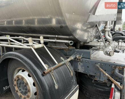 Мерседес Актрос 2014 в Киеве на Automoto.ua Белый Мерседес Актрос, объемом двигателя 11.95 л и пробегом 500 тыс. км за 39999 $, фото 25 на Automoto.ua