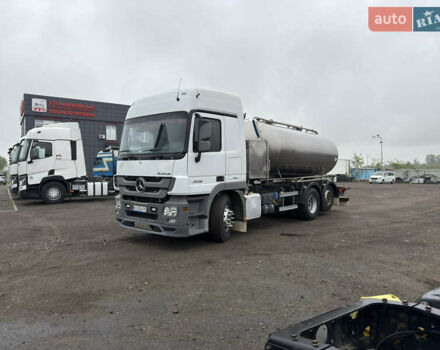 Мерседес Актрос 2014 в Киеве на Automoto.ua Белый Мерседес Актрос, объемом двигателя 11.95 л и пробегом 500 тыс. км за 39999 $, фото 5 на Automoto.ua