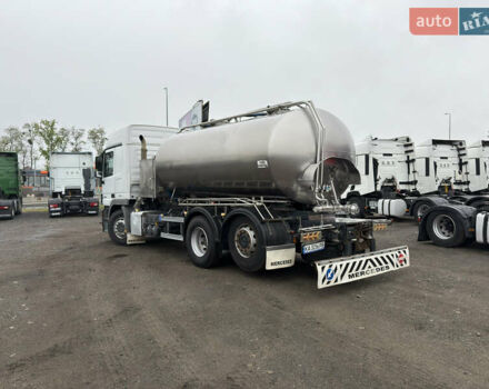 Мерседес Актрос 2014 в Киеве на Automoto.ua Белый Мерседес Актрос, объемом двигателя 11.95 л и пробегом 500 тыс. км за 39999 $, фото 3 на Automoto.ua