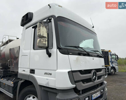 Мерседес Актрос 2014 в Киеве на Automoto.ua Белый Мерседес Актрос, объемом двигателя 11.95 л и пробегом 500 тыс. км за 39999 $, фото 8 на Automoto.ua