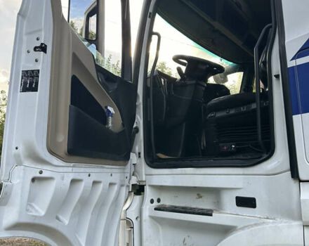 Белый Мерседес Актрос, объемом двигателя 12.81 л и пробегом 895 тыс. км за 22000 $, фото 8 на Automoto.ua