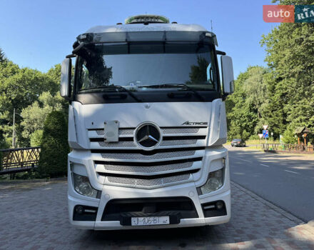 Белый Мерседес Актрос, объемом двигателя 12.81 л и пробегом 802 тыс. км за 17850 $, фото 54 на Automoto.ua