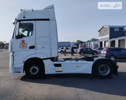 Белый Мерседес Актрос, объемом двигателя 13 л и пробегом 820 тыс. км за 22900 $, фото 4 на Automoto.ua