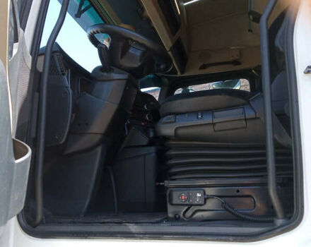 Белый Мерседес Актрос, объемом двигателя 12.81 л и пробегом 718 тыс. км за 22000 $, фото 5 на Automoto.ua