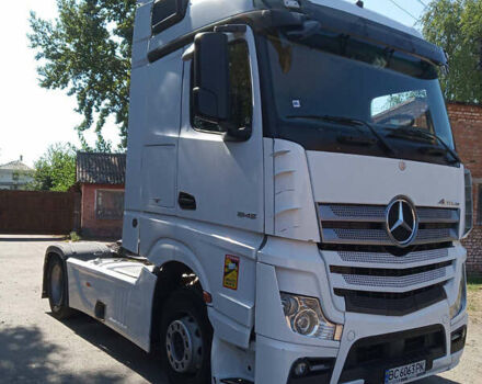 Белый Мерседес Актрос, объемом двигателя 12.81 л и пробегом 718 тыс. км за 22000 $, фото 4 на Automoto.ua